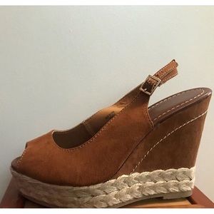 Brash Wedges NEVER WORN!